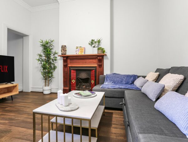 Spacious 4 Bedroom House Darling Harbour