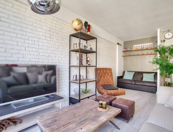 Studio Apartment – 4P – Pierre Levé