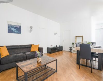 2BR Apartment – 6P –  Champs Elysées / Madeleine